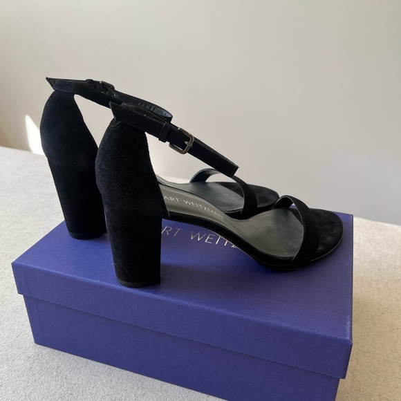 Stuart Weitzman Nearly Nude. Black Suede. Size 8.5. - Picture 3 of 5
